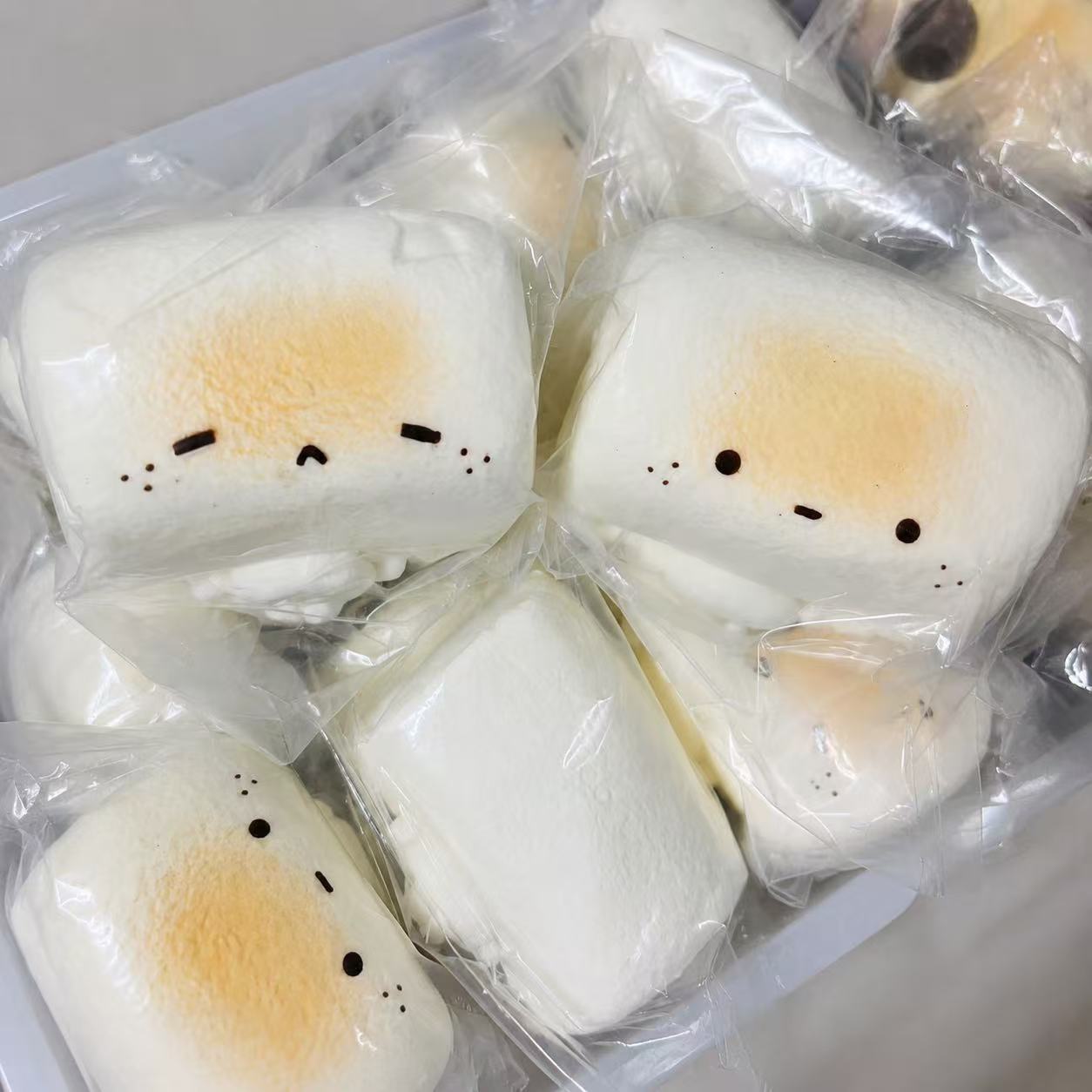 Cuddly Marshmallow Doll Squishy（set of 2）