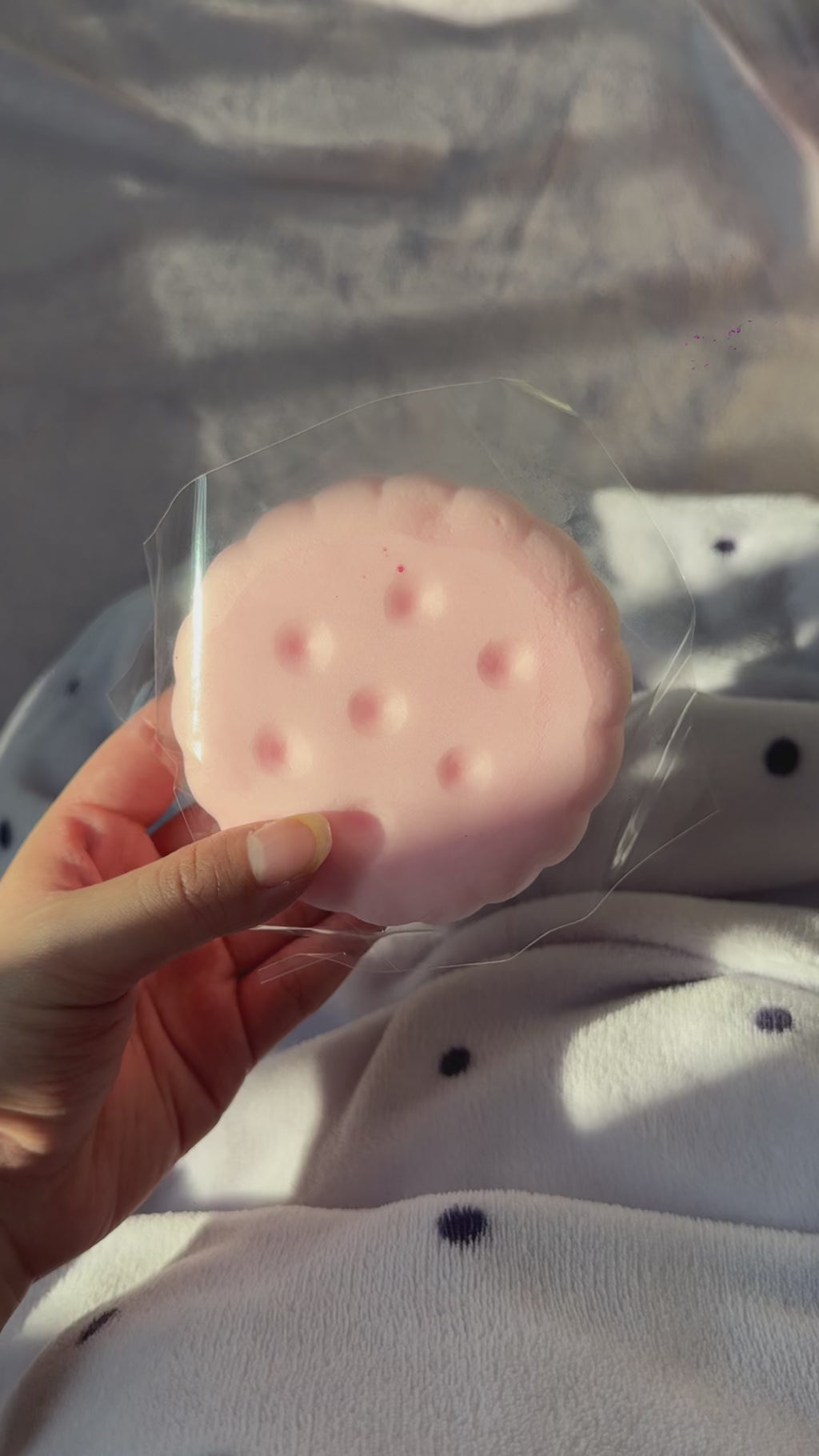 Strawberry Cream Cookie